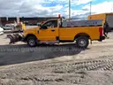 2017 Ford F-350 SD - Pickup truck with Snow Plow and Sander