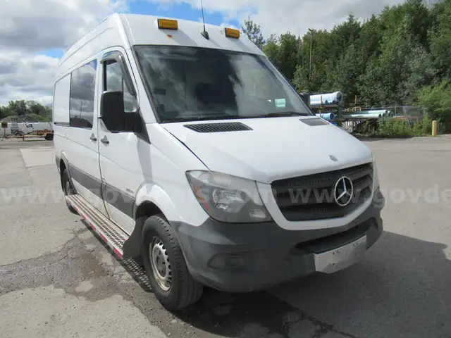 2014 Mercedes-Benz Sprinter 2500 High Roof 144-in. WB