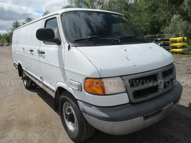 2000 Dodge Ram Van 3500
