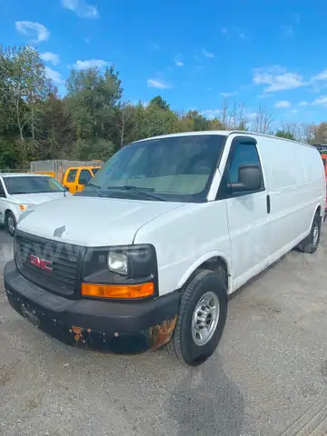2010 GMC Savana