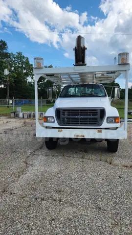2000 Ford F-750