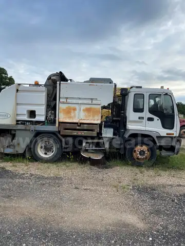 2004 GMC Centurion Street Sweeper