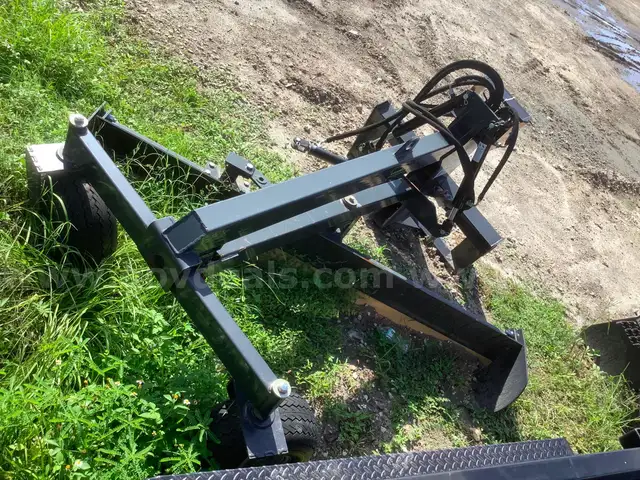 Grader Attachment, Unused LandHonor with: 96&#x201D; Blade Width,  Bolt-On Cutting Edge, Universal Skid Loader Mount