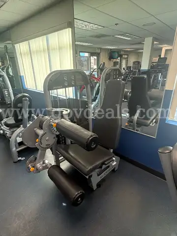 Matrix - Seated Leg Extension
