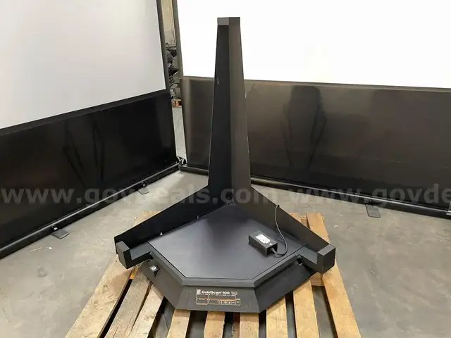 CubiScan 100 Package Dimensioner