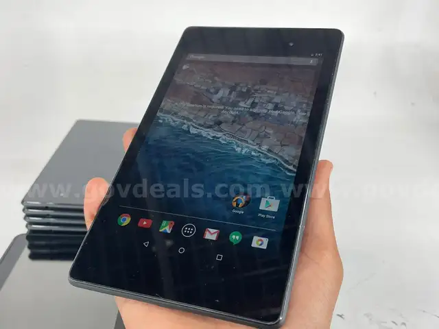 Lot of (32)  Mix Asus Nexus 7 and Amazon Kindle Tablets