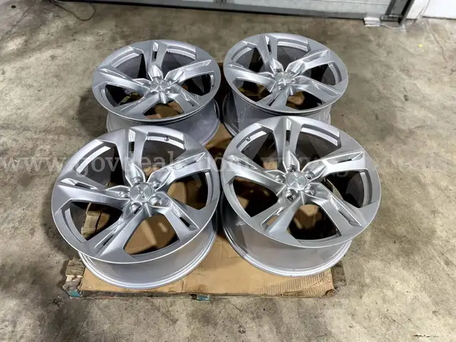 Lot of (4) OEM GM 20&#x22; Aluminum Wheels &#x2013; 20x8.5J, 6-Lug, Silver Finish
