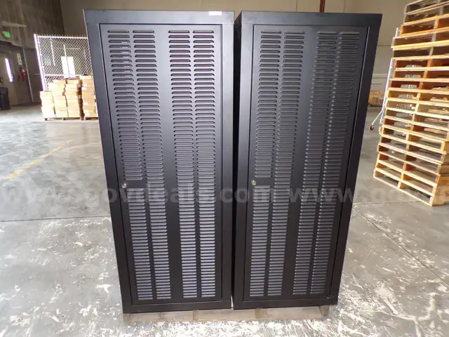 Cabinets (5&#x27;x2&#x27;x2&#x27;)