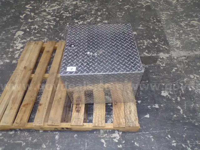 Diamond Plate Box