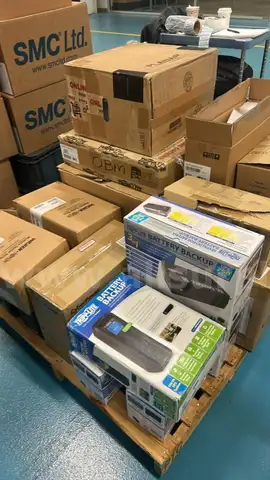 Tripp Lite SMART500RT1U UPS and Backup systems