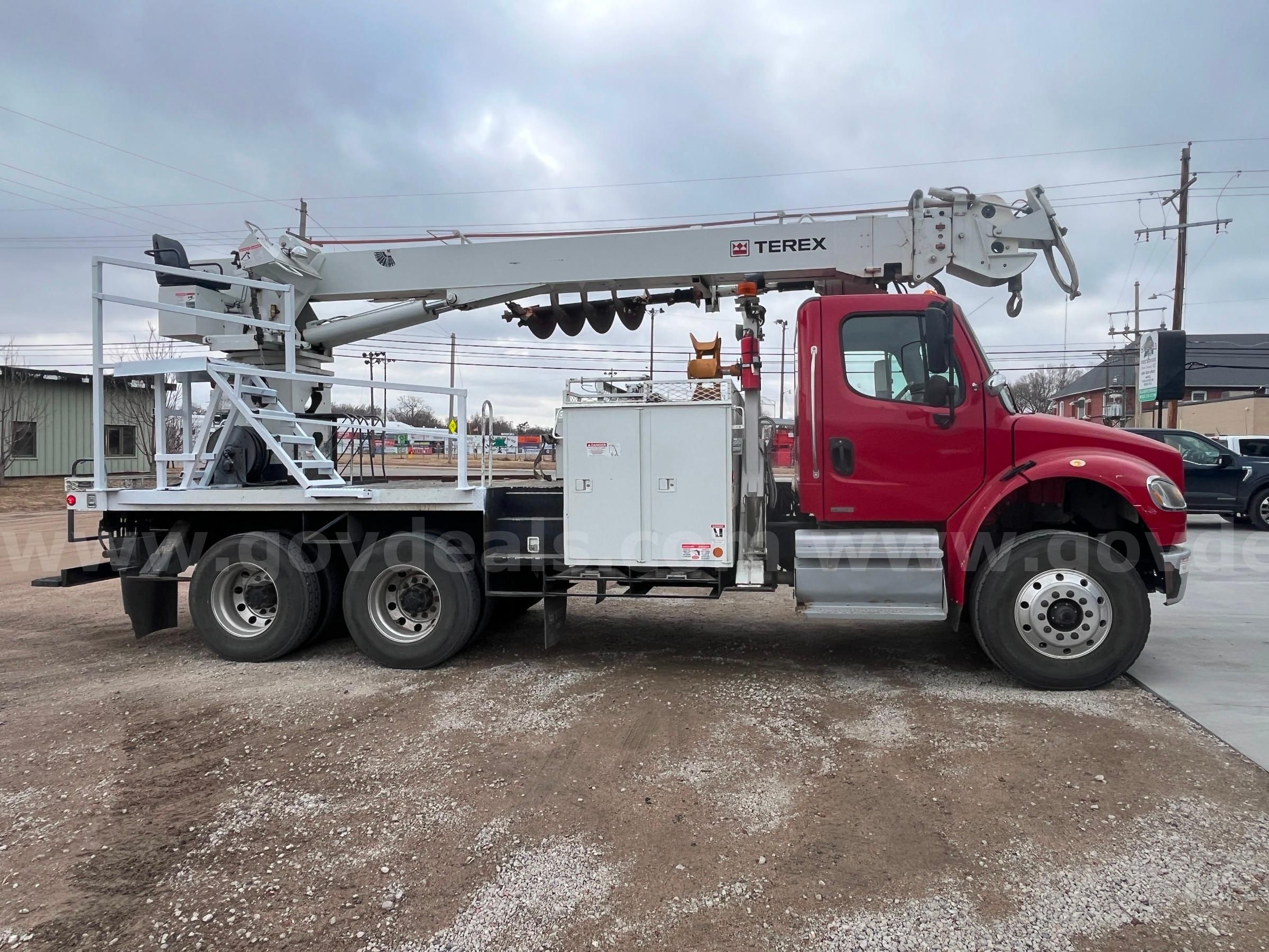 2011 Freightliner M2 106