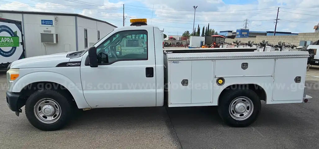 2011 Ford F-250 SD XL 2WD