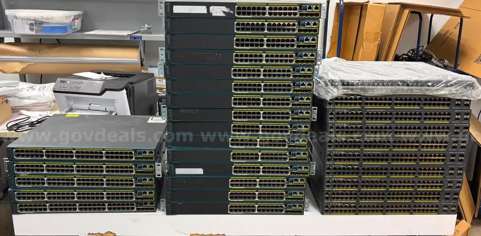 30x Cisco Network Equipment- Switches