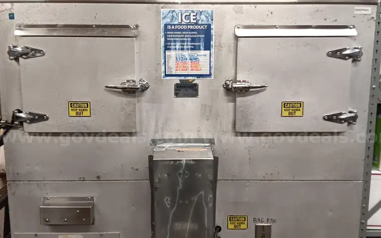 MANNHARDT COMMERCIAL ICE MAKER