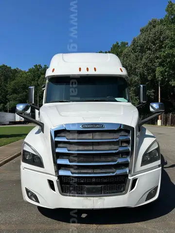 2018 Freightliner Cascadia, 589371 mi | T520 DDDC FLEET