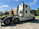 2010 Freightliner Cascadia 125, 938,742mi | T522 DDDC FLEET
