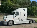 2010 Freightliner Cascadia 125, 938,742mi | T522 DDDC FLEET