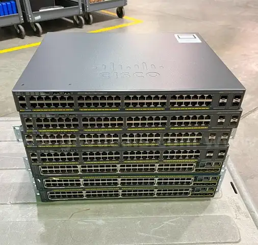 Lot of Cisco Network Equipment Routers Switches Access Points