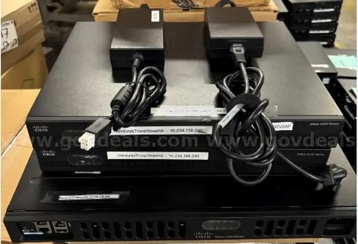 3x Cisco 4321 Routers