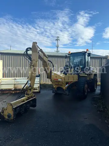 2004 CAT IT14G Loader w/ Flail Mower