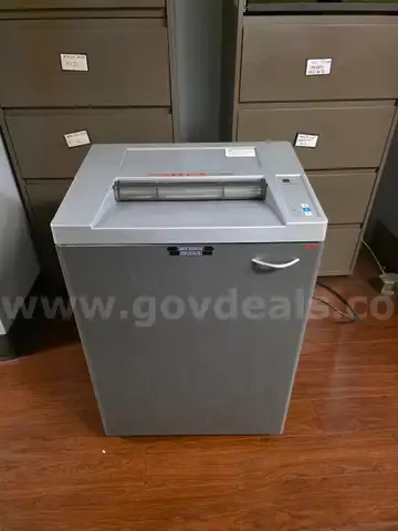 Cummins Paper Shredder