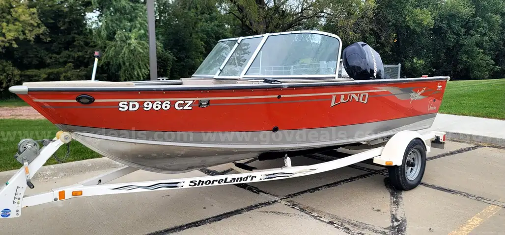 2005 Lund 1600 Pro Sport Adventure w/Trailer