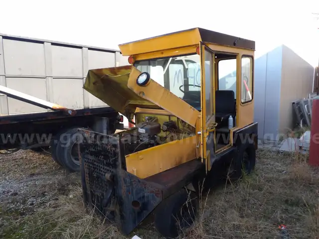 1978 Push / Tow Tractor