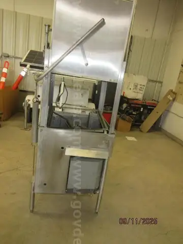 Hobart Dishwasher - Model AM14