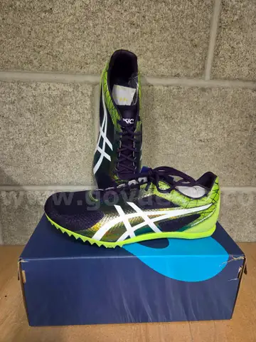 Asics Cosmoracer MD 7.5 (Z101)
