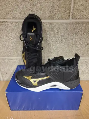 Mizuno Wave Momentum 2 - US Mens 9
