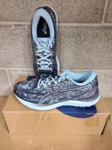 Asics Gel-Cumulus 23 - US Womens 12