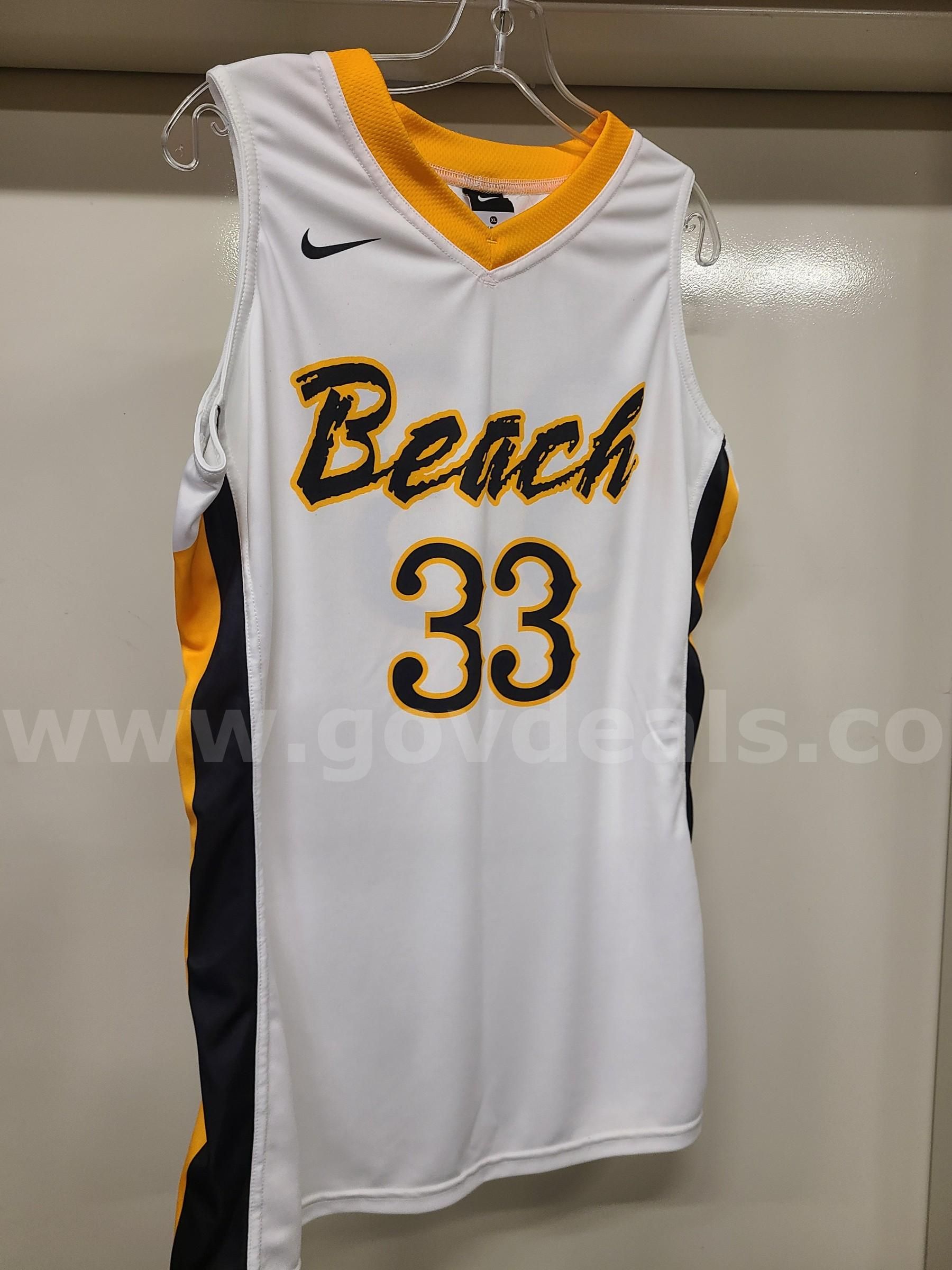 White Nike Men's Basketball Jersey - (Medium) - J031 | GovDeals