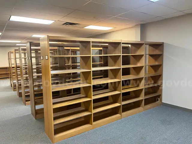22 Wooden Shelves