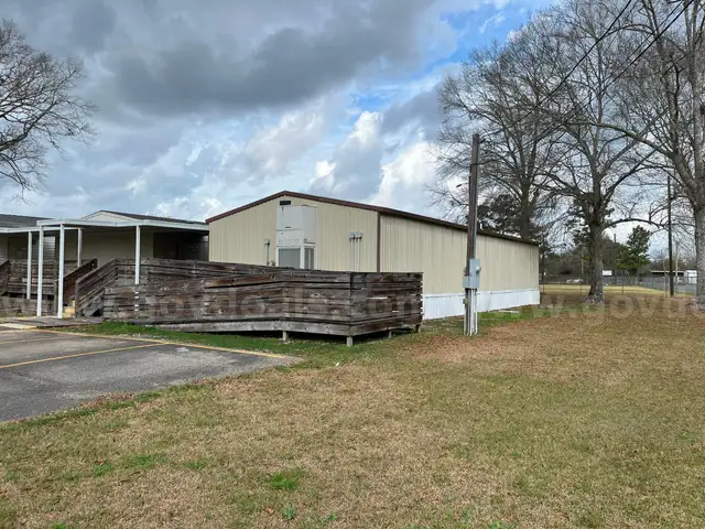 23&#x27;x60&#x27; Office trailer, large main room