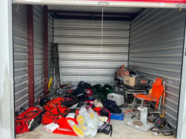 Various ambulance medical bags.