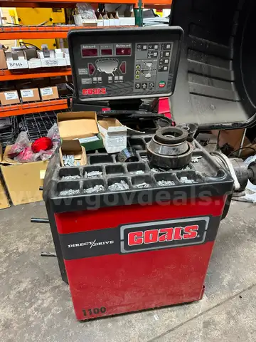 Coats 1100 Direct/Drive Tire Balance Machine