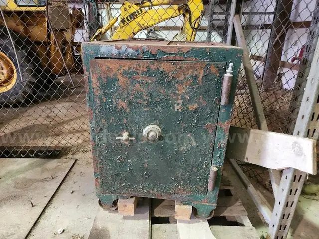 MacNeale Urban Safe