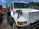 2000 International 4900 HOOK TRUCK