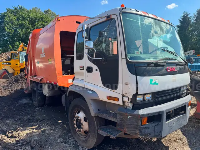 2008 GMC Single Axle Garbage Truck SEE VIDEO
