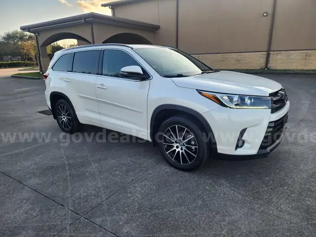 2018 TOYOTA HIGHLANDER SE AWD