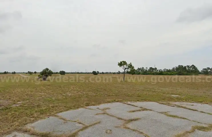 Undeveloped Lot in Port Charlotte at the end of the Cul De Sac