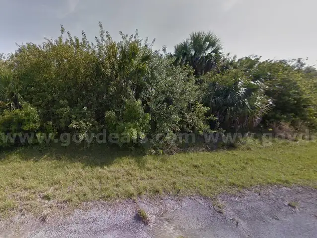 Undeveloped, Residential Lot in North Port, FL Near Cul-de-sac