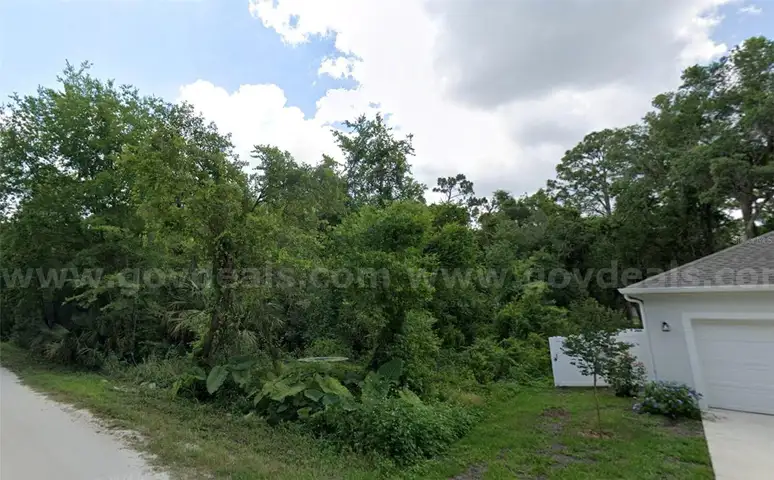 Level, Residential Lot in Orange City, FL