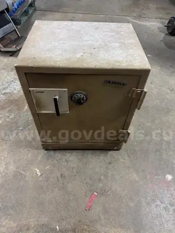 Vintage Meilink safe IT IS EMPTY and unknown combination