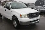 2004 Ford F-150 XL Long Bed 4WD