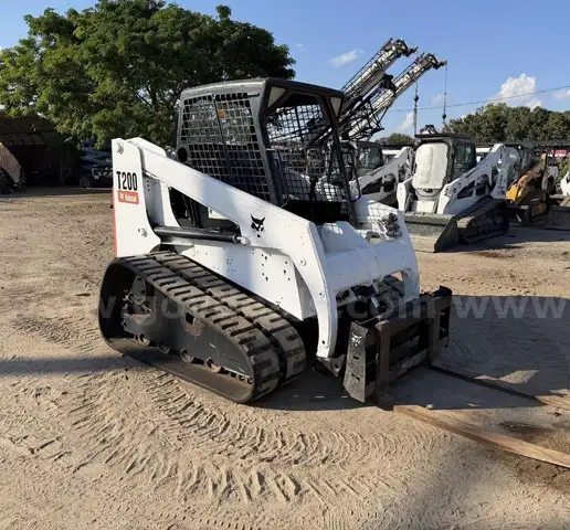 2002 Bobcat T200 Skid Steer