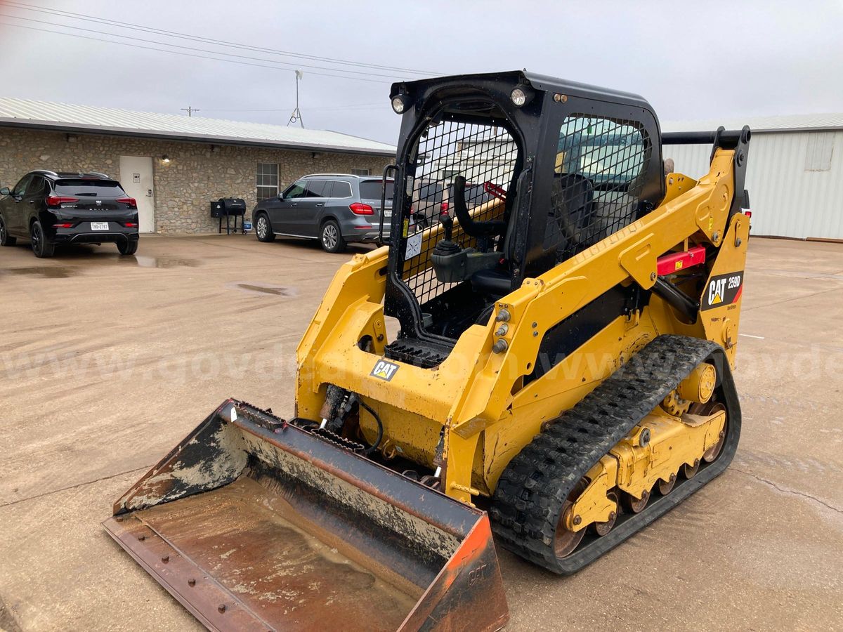 2017 Caterpillar 259D Compact Track Loader | GovDeals