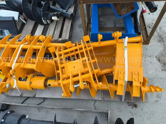 Vicsec 8 Piece Attachment Set for Mini Hyd Excavator Unused