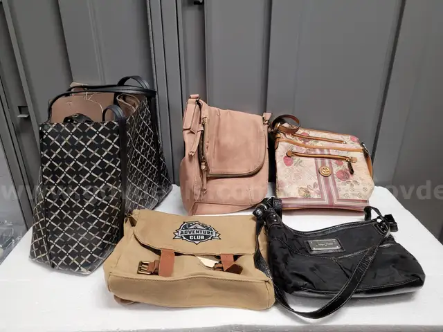 5 Purses