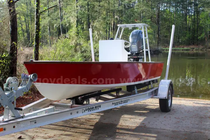Ol&#x27; Red 16 Foot Custom Flats Boat